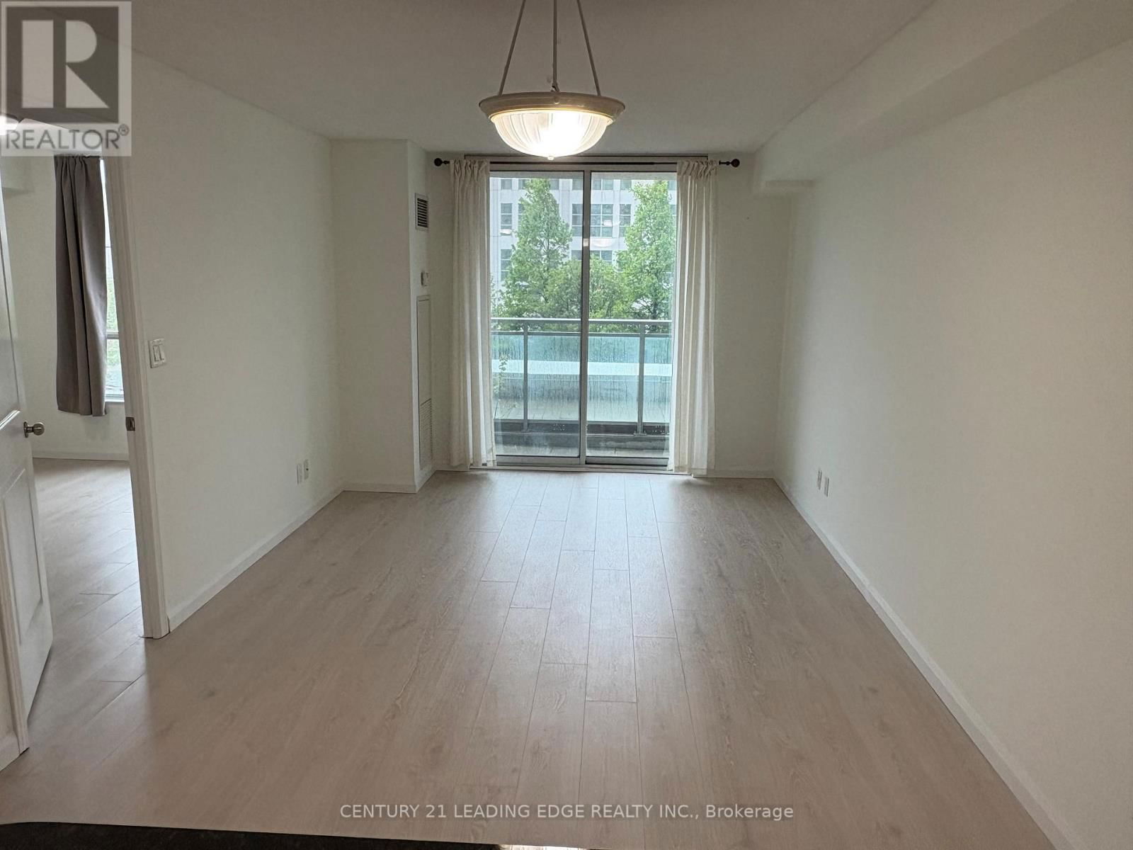2G - 8 ROSEBANK DRIVE Image 5