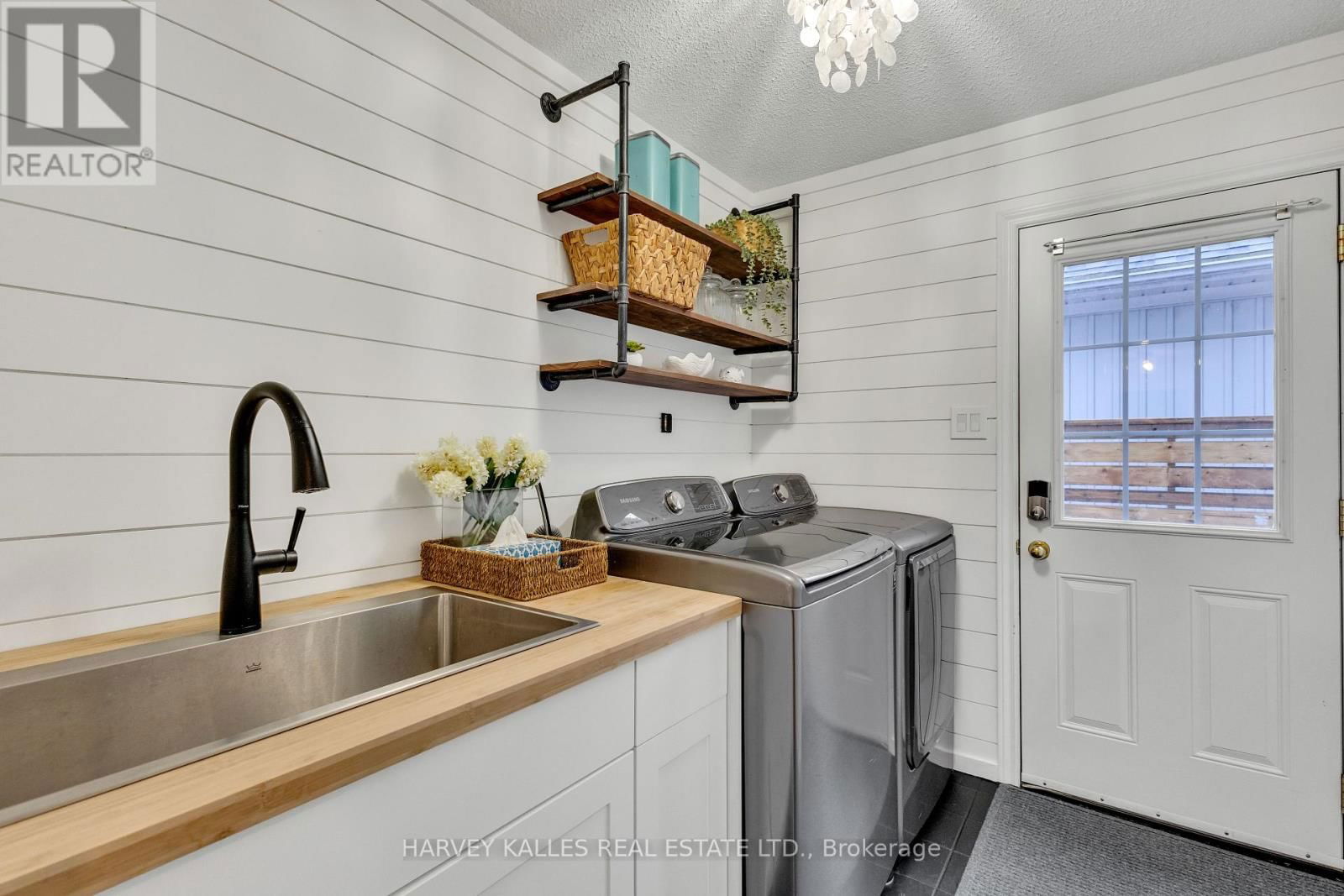 534 OAKWOOD DRIVE Image 23
