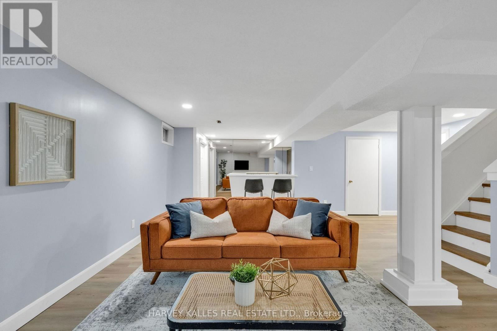534 OAKWOOD DRIVE Image 36