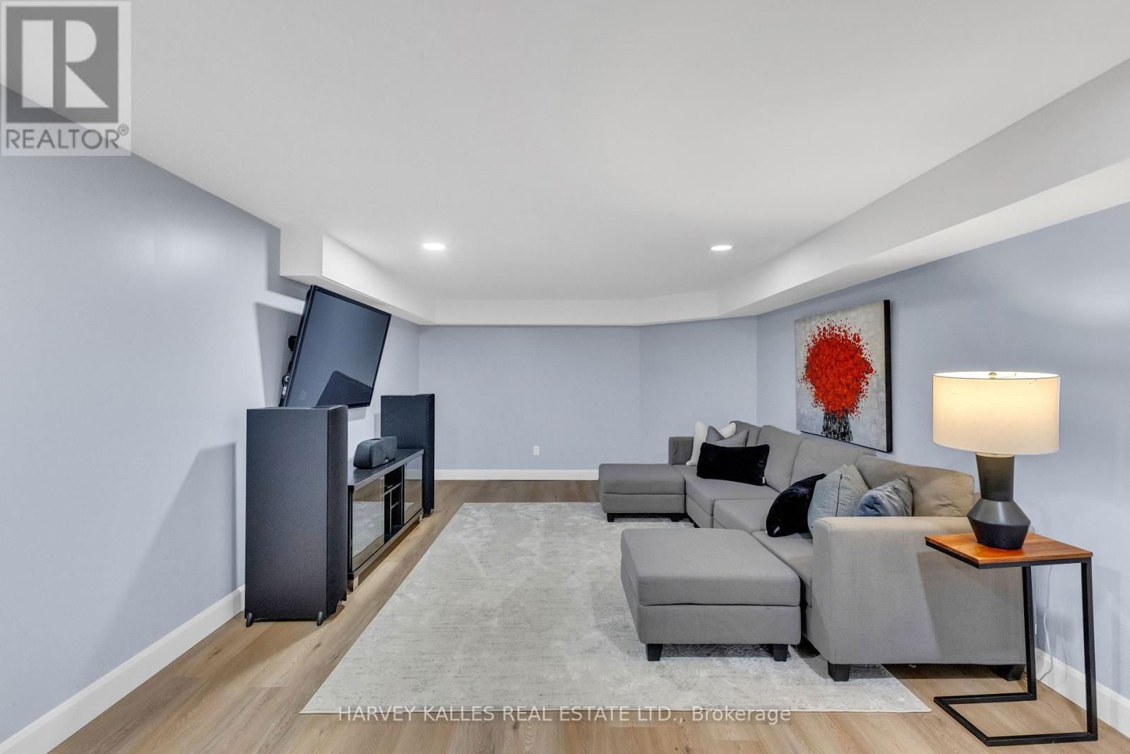 534 OAKWOOD DRIVE Image 38