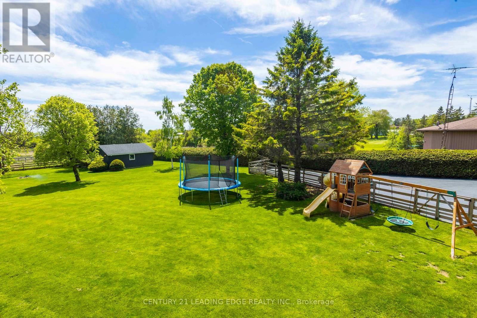 835 BRAWLEY ROAD WEST Image 32