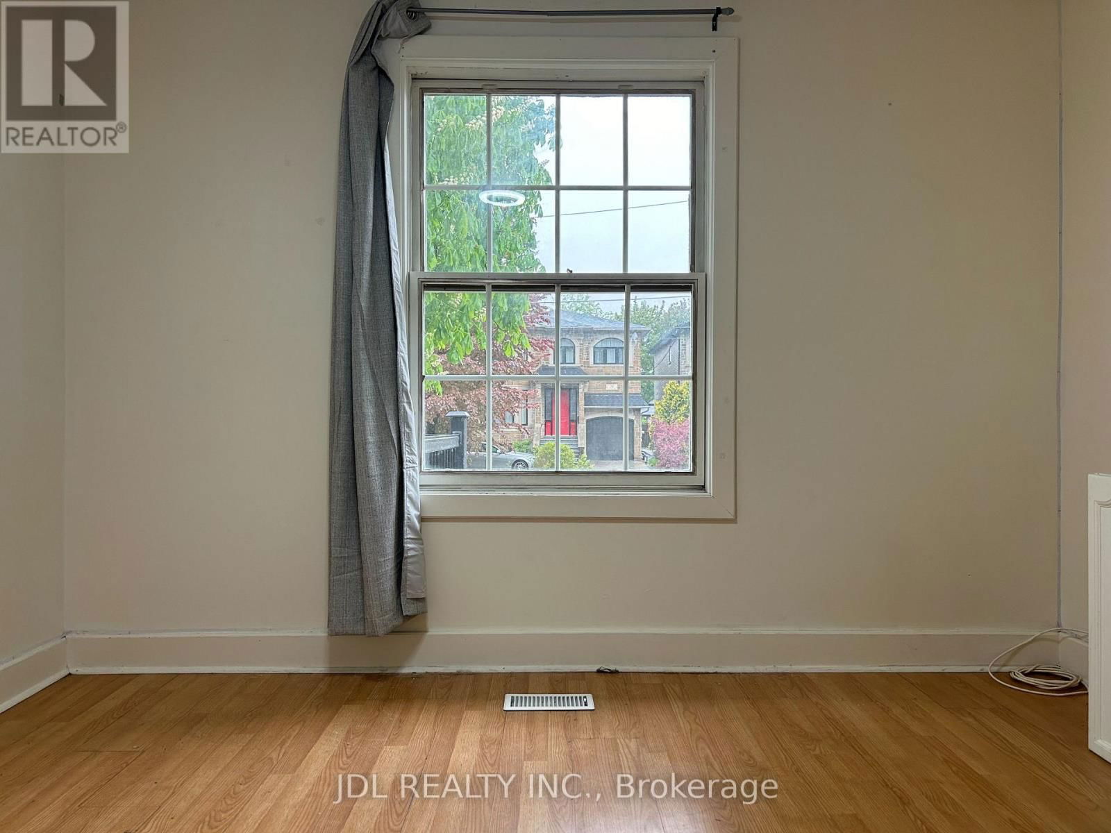 Suite C - 21 SQUIRES AVENUE WEST Image 5