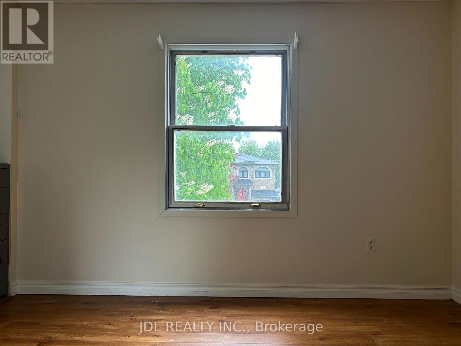 Suite C - 21 SQUIRES AVENUE WEST Image 6