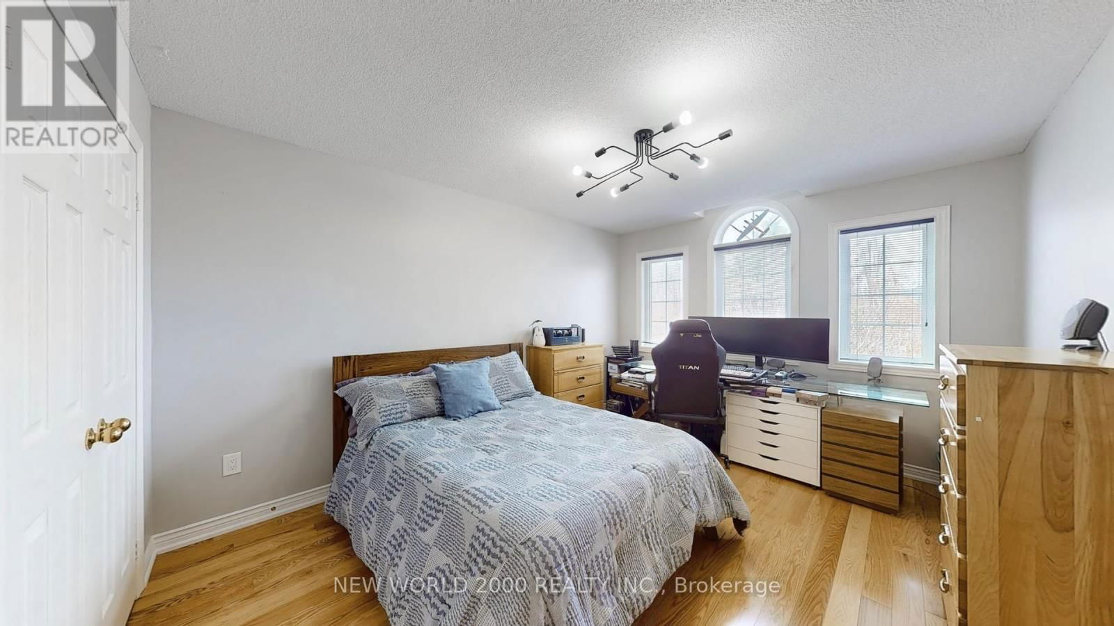 7 FINNEGAN PLACE Image 23