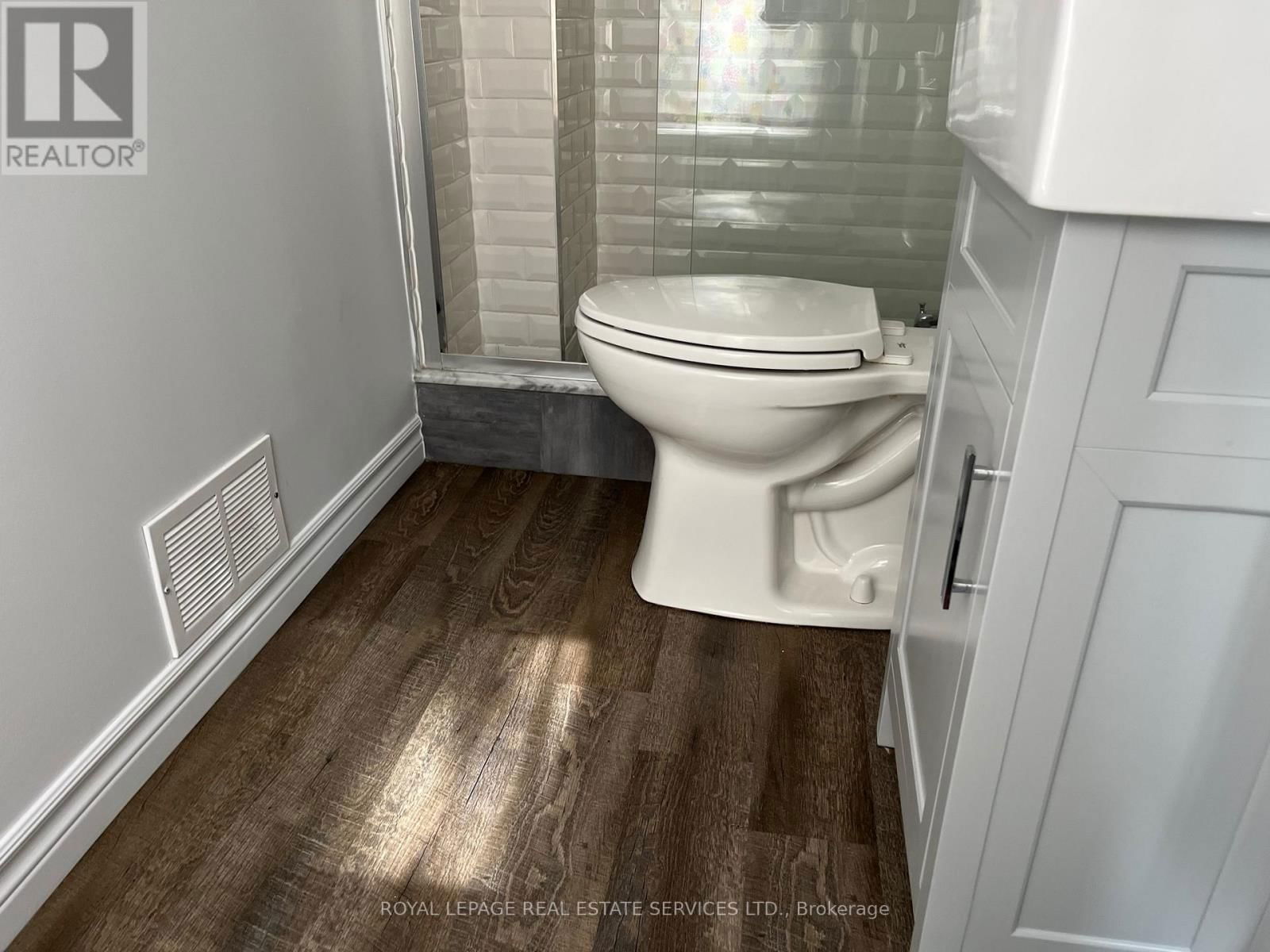 Main - 40 BONNIE BRAE BOULEVARD Image 11