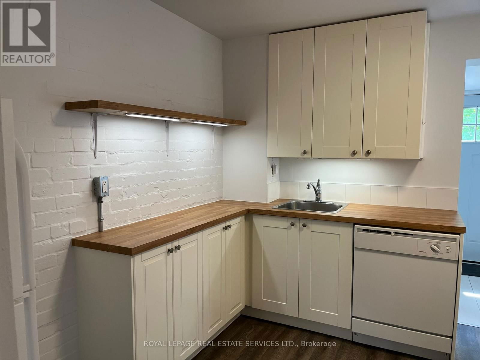 Main - 40 BONNIE BRAE BOULEVARD Image 2