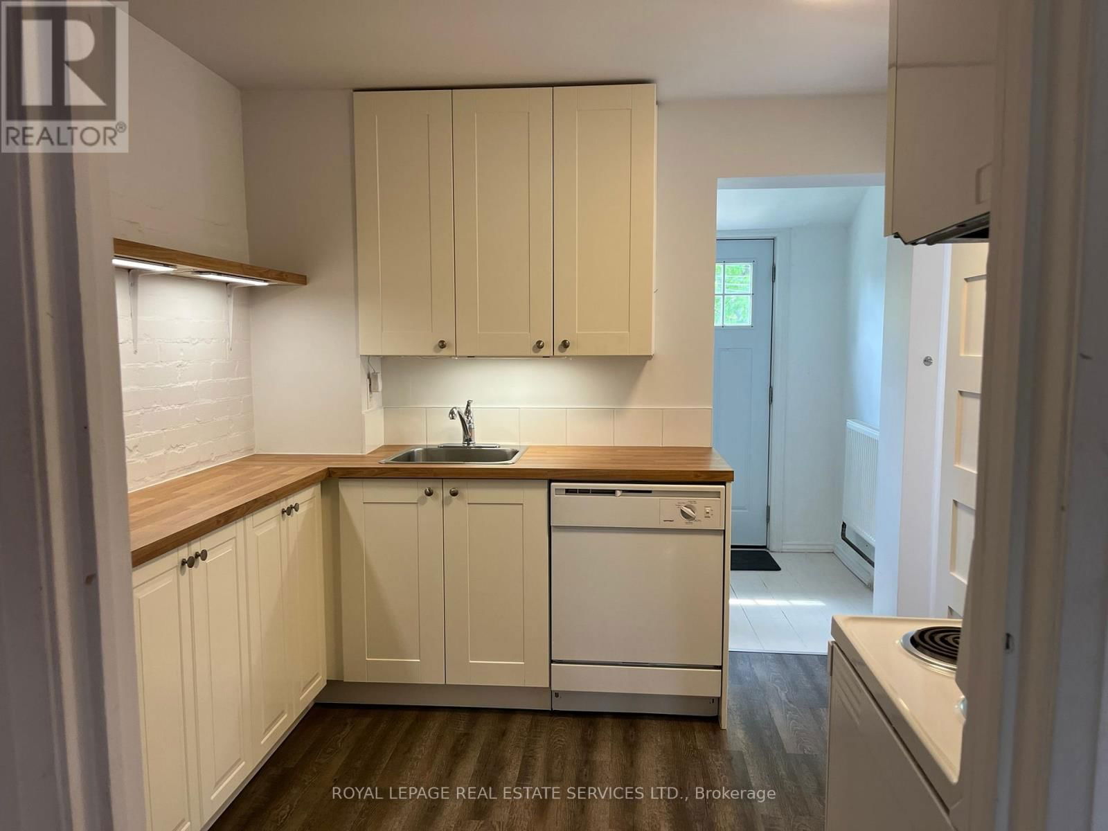 Main - 40 BONNIE BRAE BOULEVARD Image 3