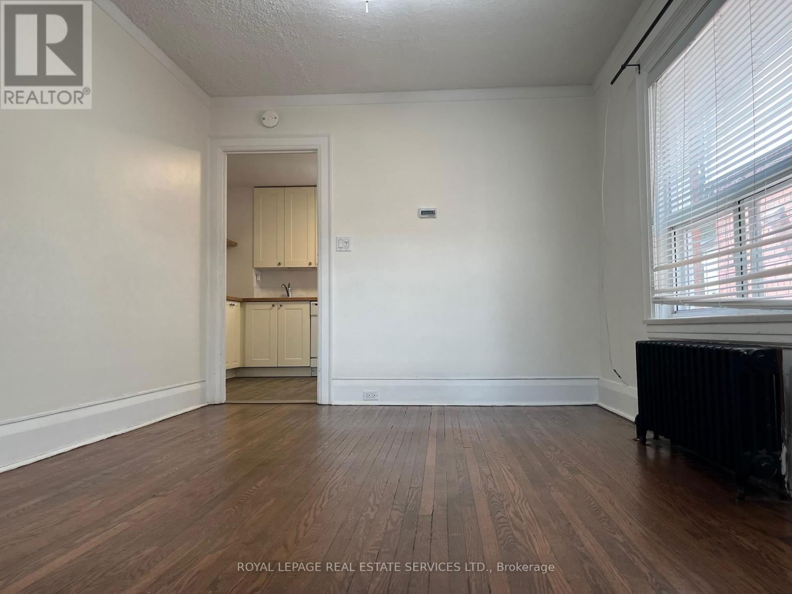 Main - 40 BONNIE BRAE BOULEVARD Image 9