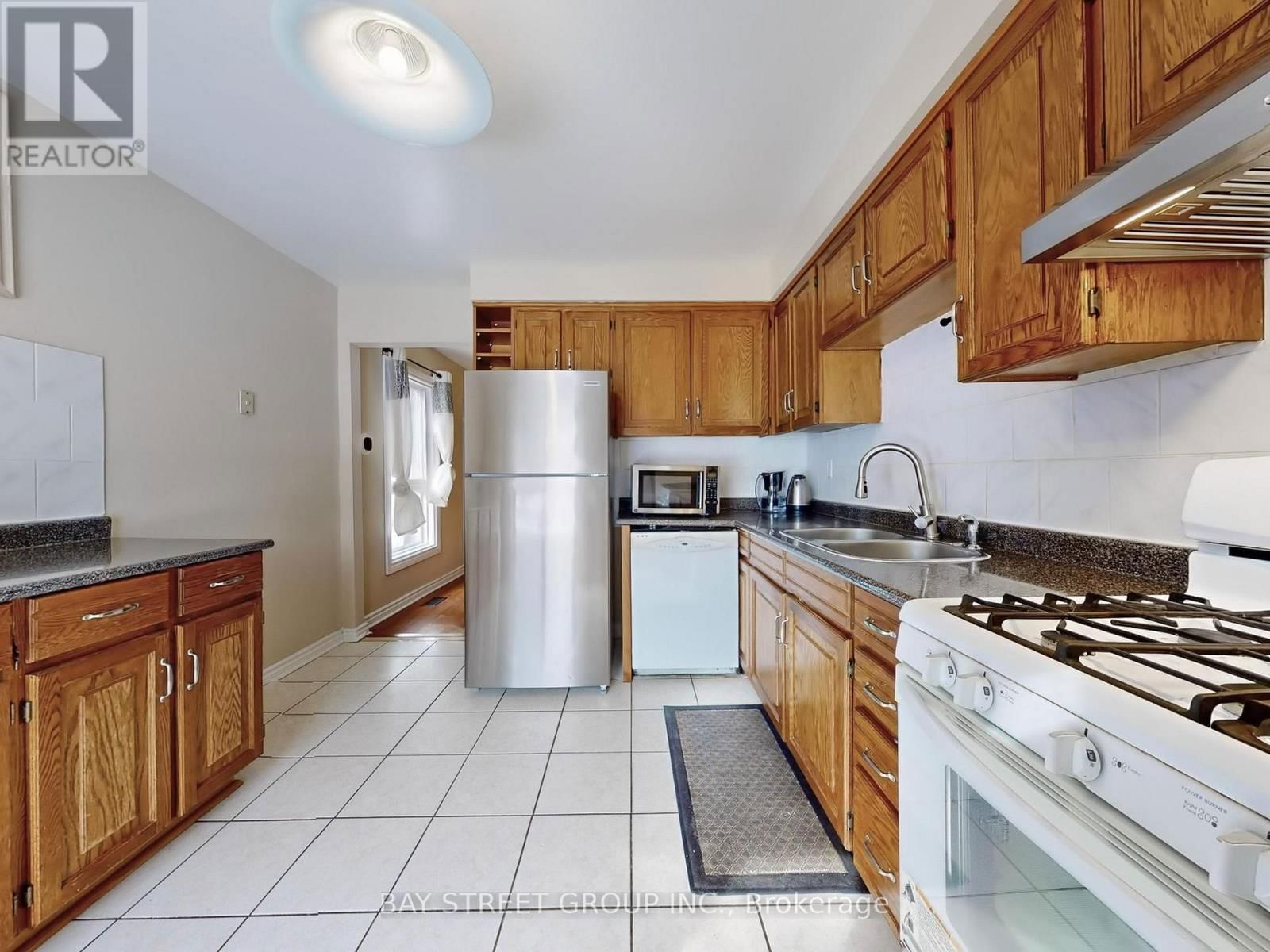 400 MILNER AVENUE Image 11