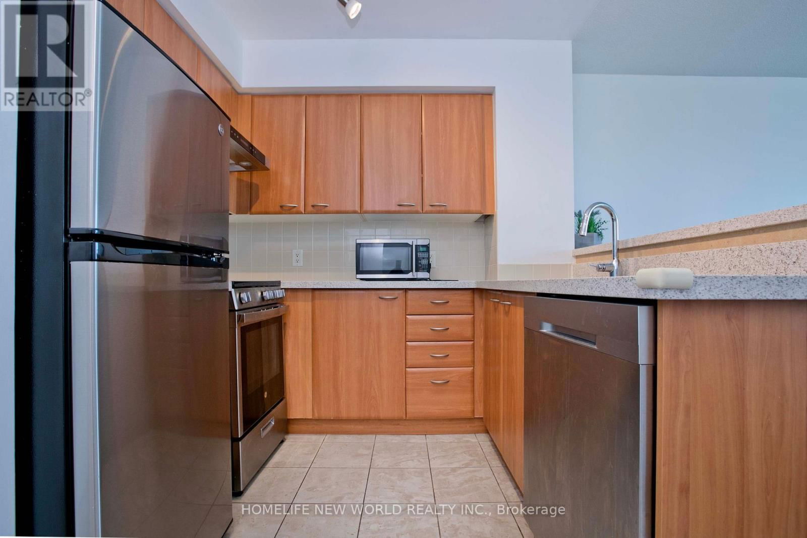 1110 - 38 LEE CENTRE DRIVE Image 10