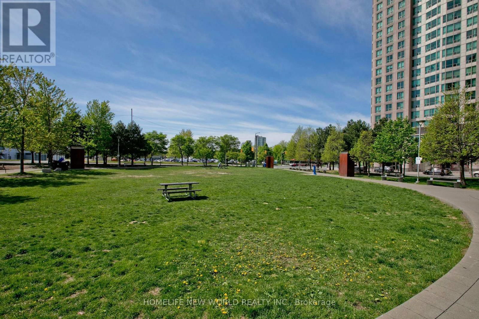 1110 - 38 LEE CENTRE DRIVE Image 25