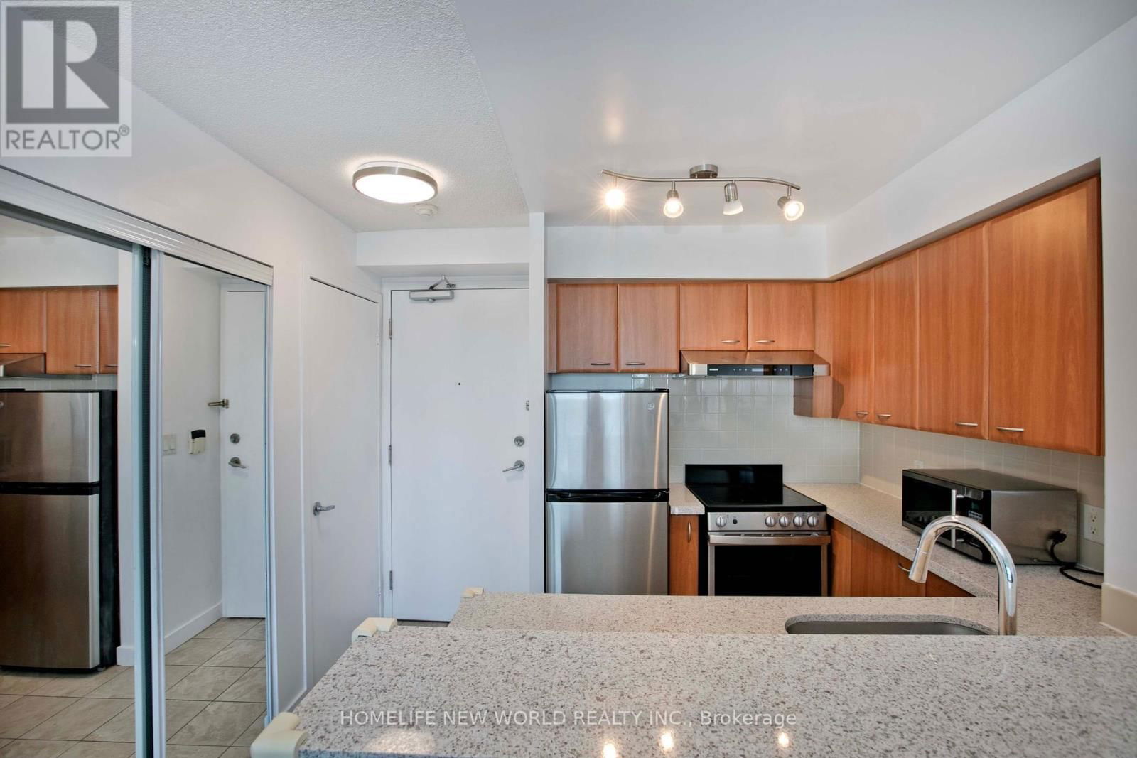 1110 - 38 LEE CENTRE DRIVE Image 9