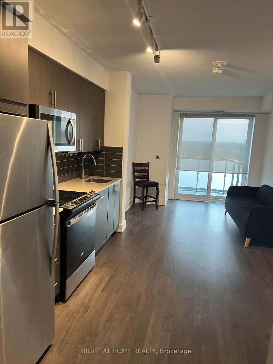 1418 - 2550 SIMCOE STREET NORTH Image 5