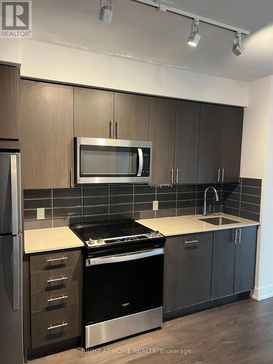 1418 - 2550 SIMCOE STREET NORTH Image 6