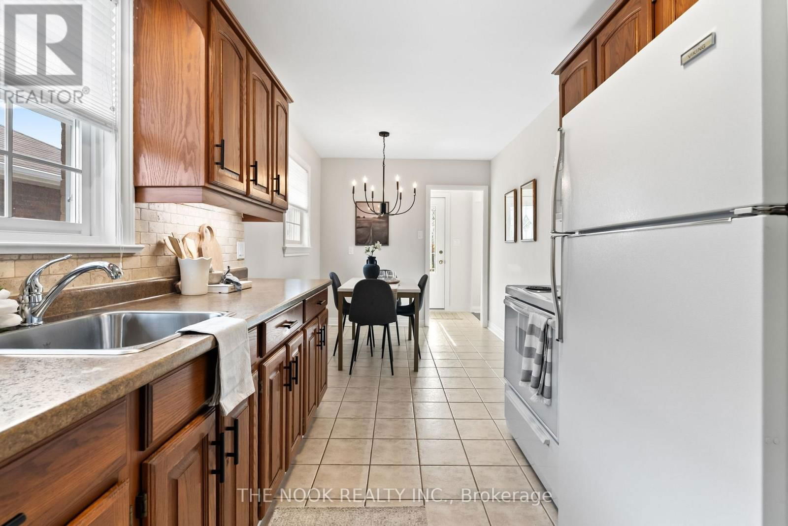 287 WINDSOR STREET Image 12