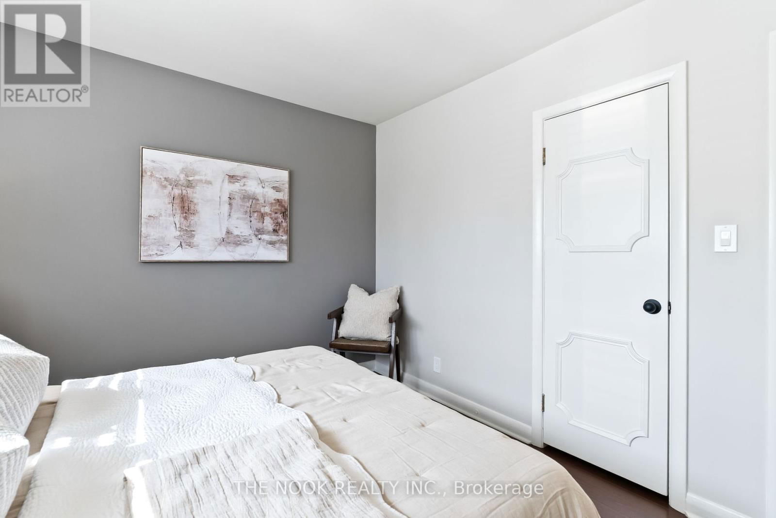287 WINDSOR STREET Image 17