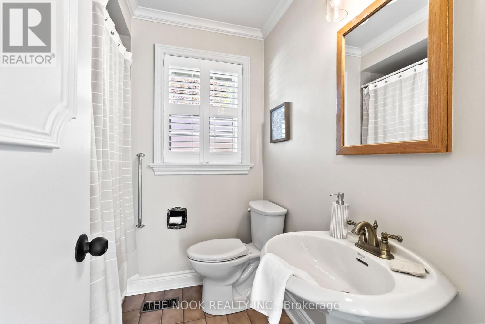 287 WINDSOR STREET Image 18