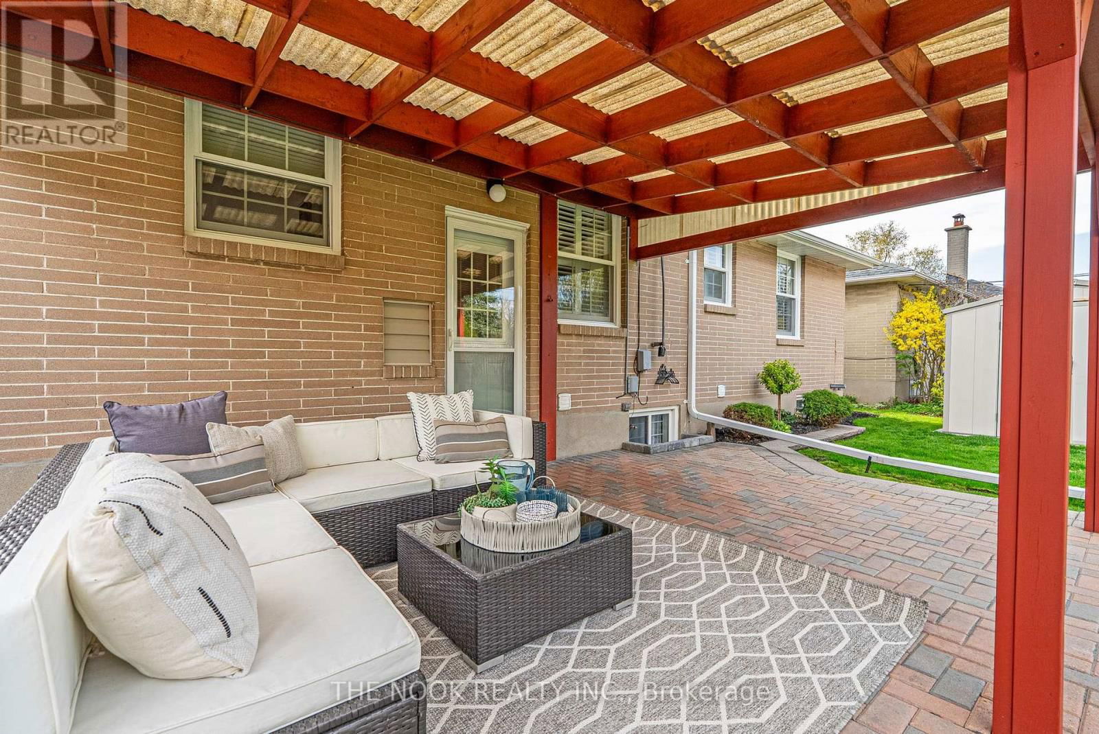 287 WINDSOR STREET Image 36