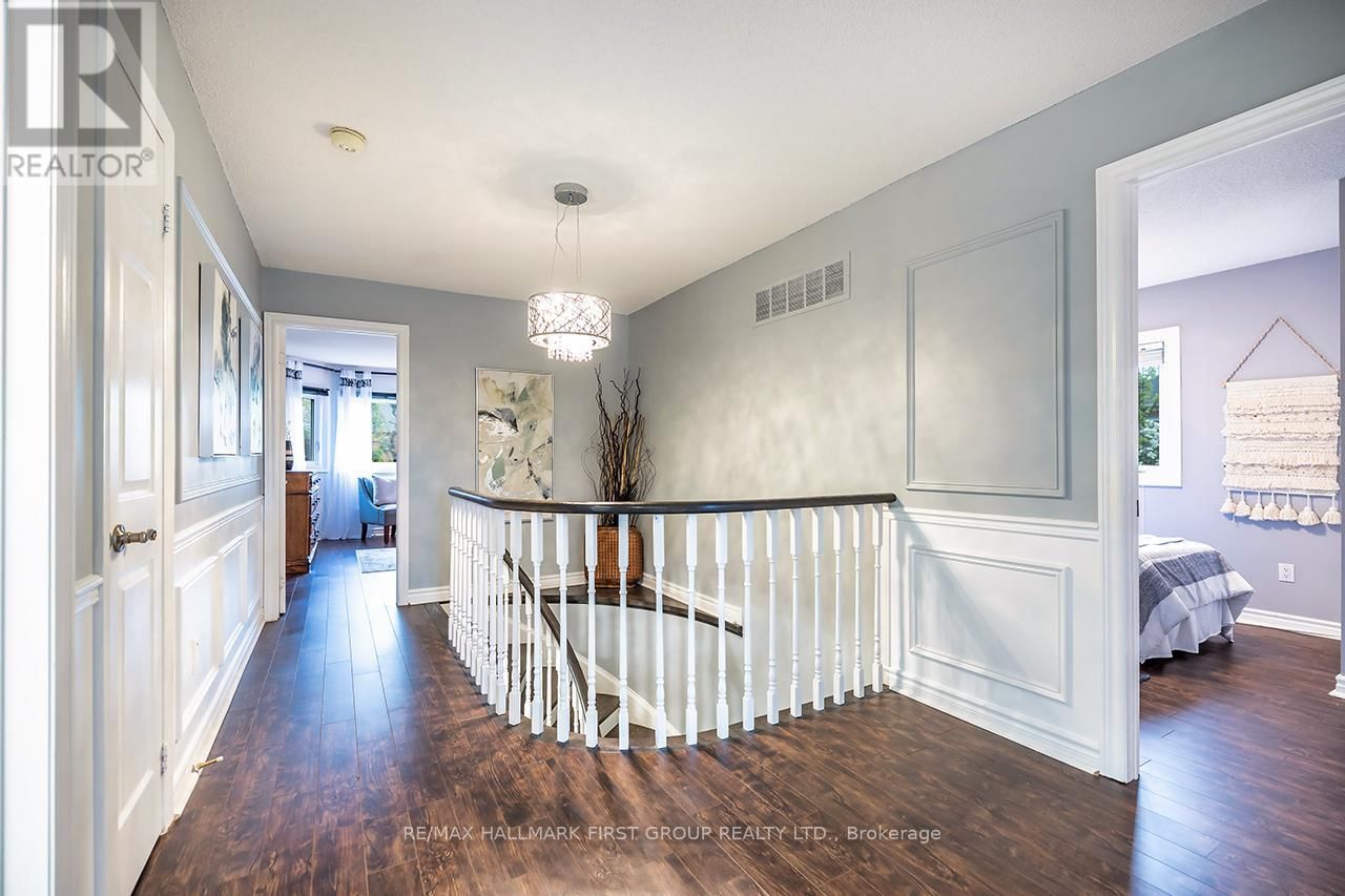 1 WATERSDOWN CRESCENT Image 19