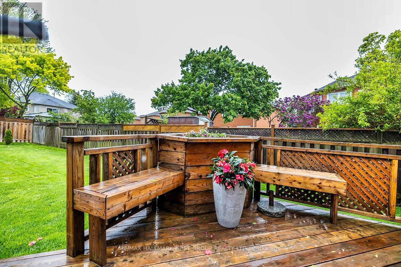 1 WATERSDOWN CRESCENT Image 36