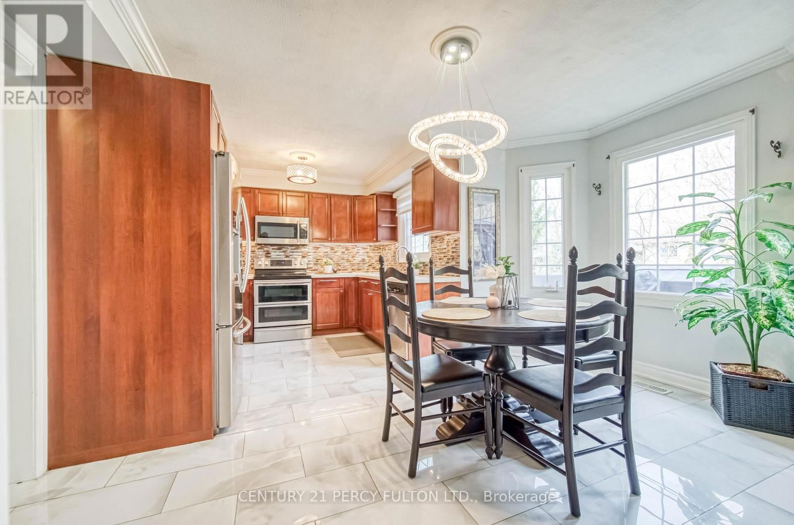 82 CHAPMAN DRIVE Image 11