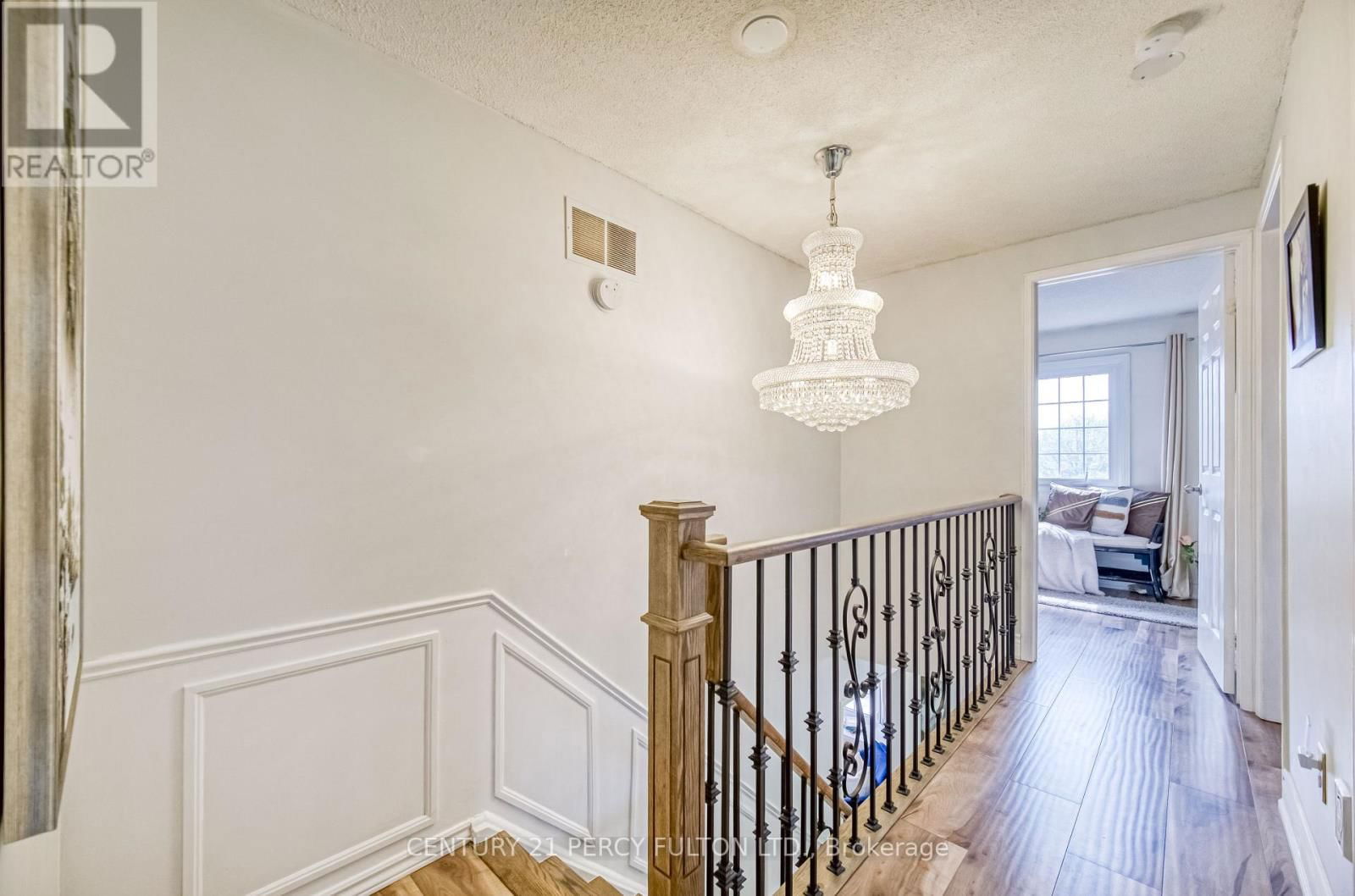 82 CHAPMAN DRIVE Image 20