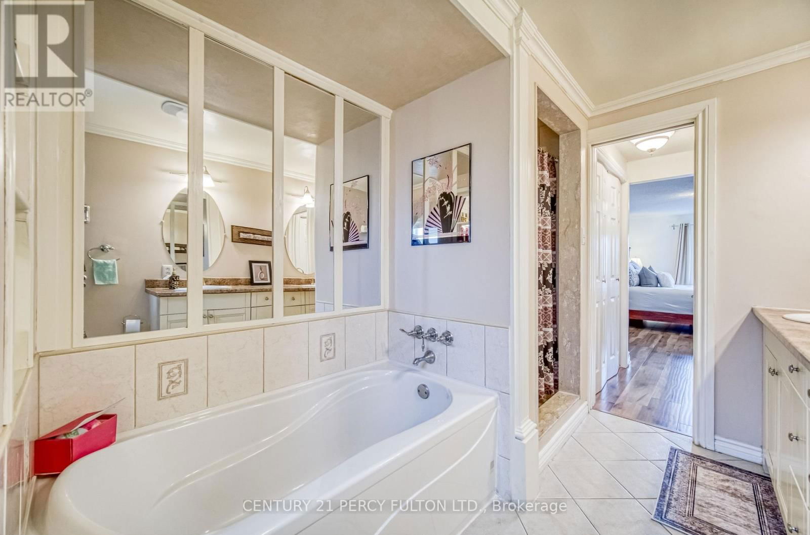 82 CHAPMAN DRIVE Image 25