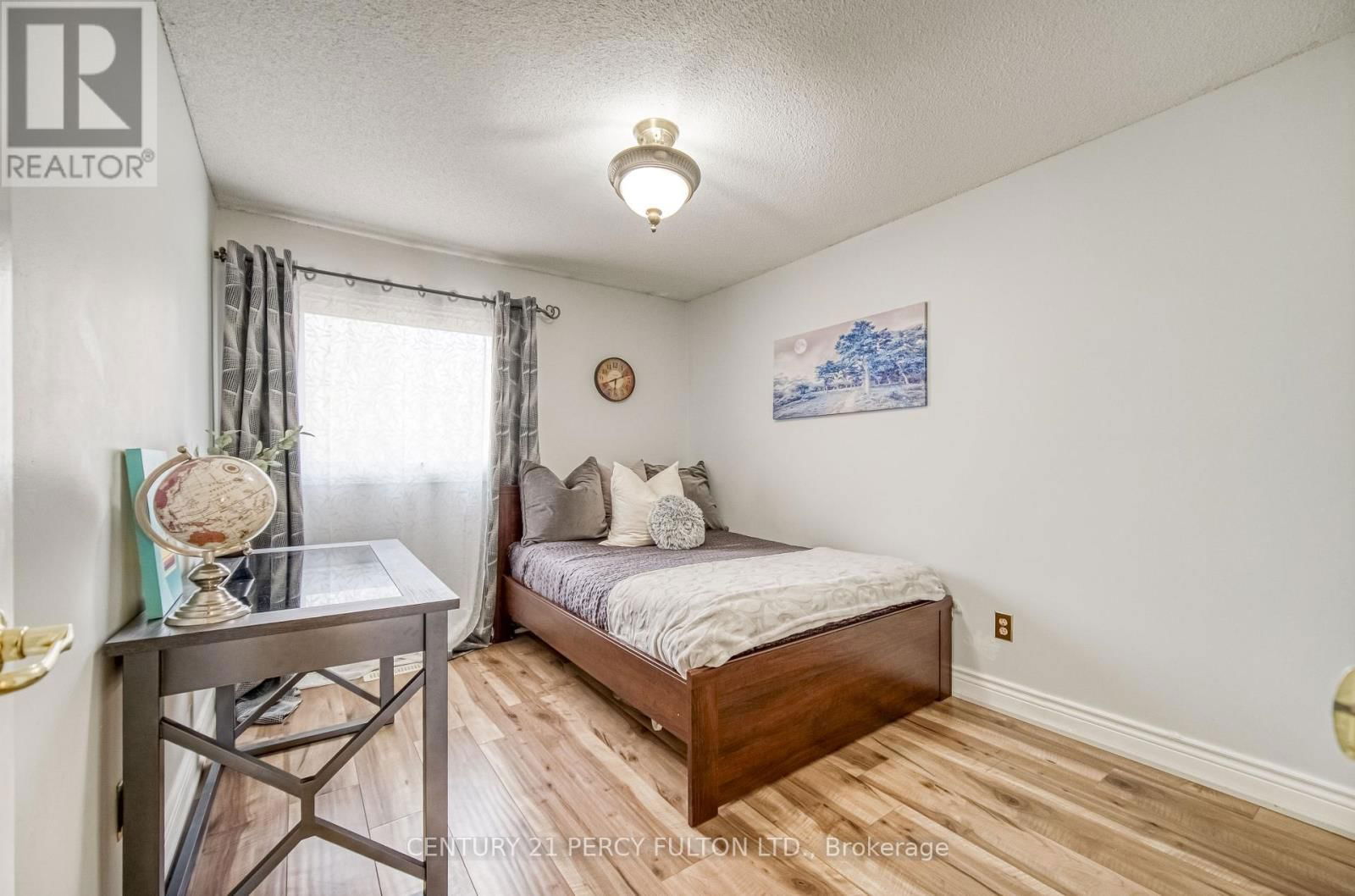 82 CHAPMAN DRIVE Image 27