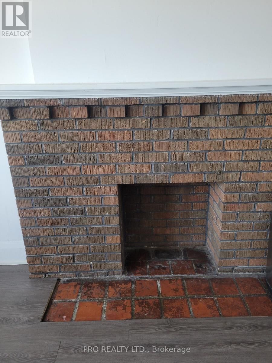 # Upper 2 - 719 COXWELL AVENUE Image 6