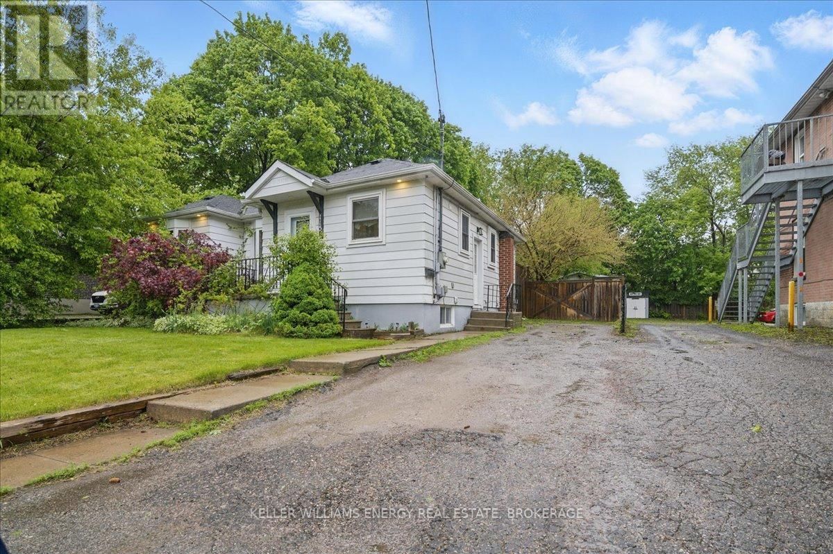 Main - 115 ANNES STREET Image 13