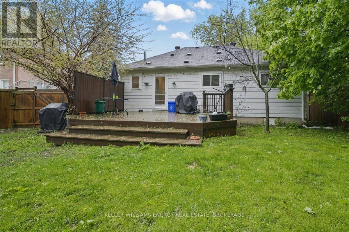 Main - 115 ANNES STREET Image 15