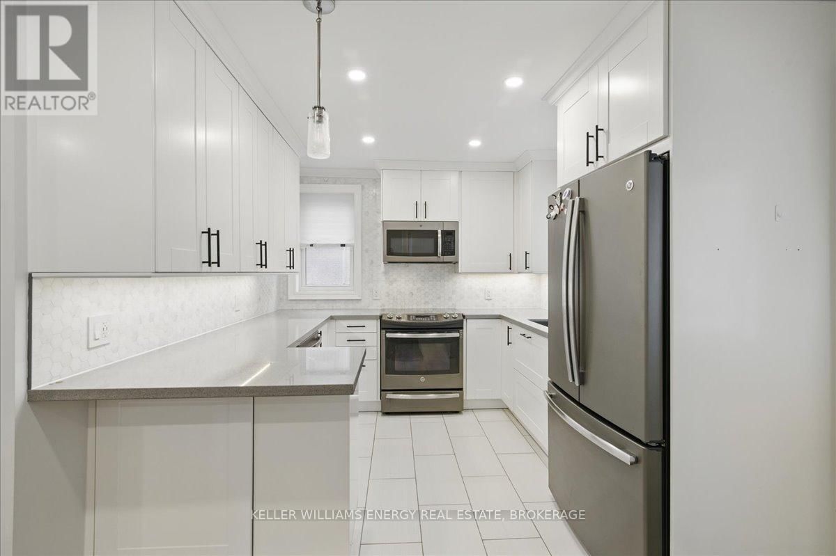 Main - 115 ANNES STREET Image 3