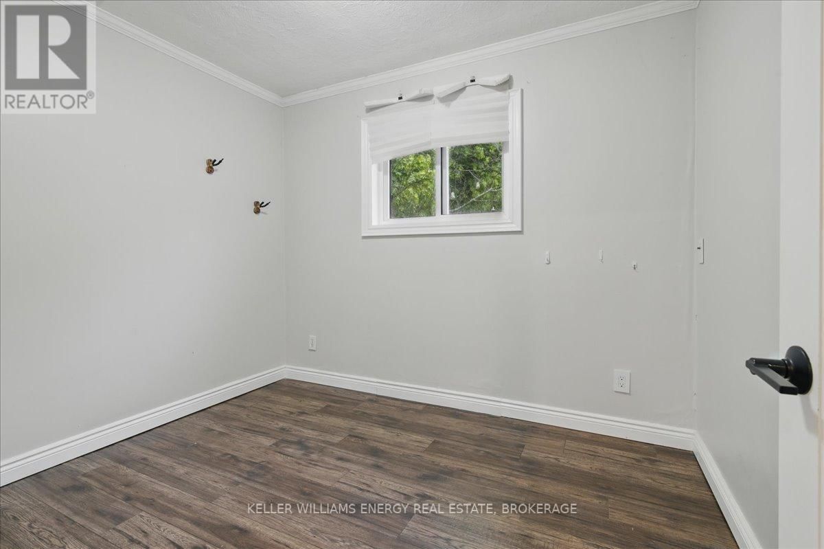 Main - 115 ANNES STREET Image 7