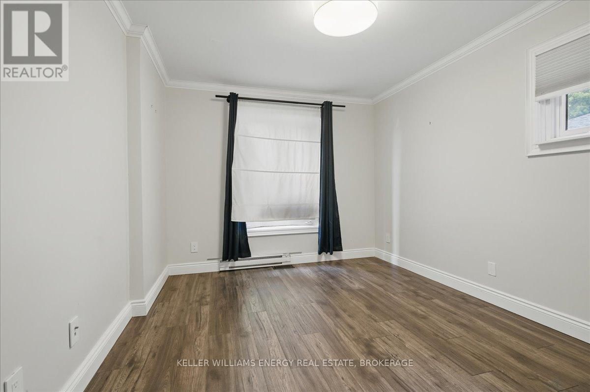 Main - 115 ANNES STREET Image 9