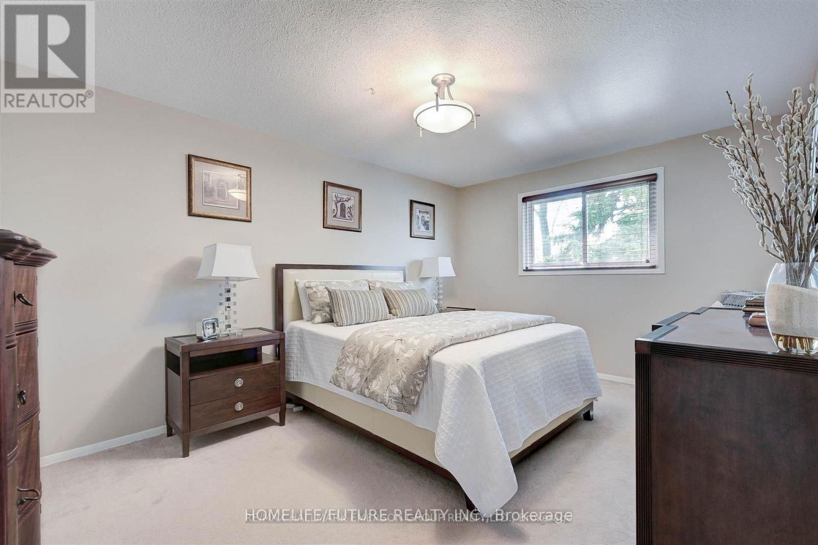 Main - 125 GRANADA CRESCENT Image 14