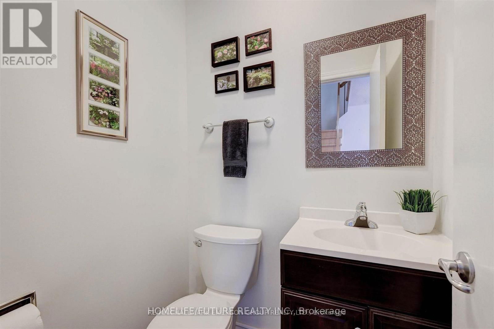 Main - 125 GRANADA CRESCENT Image 6