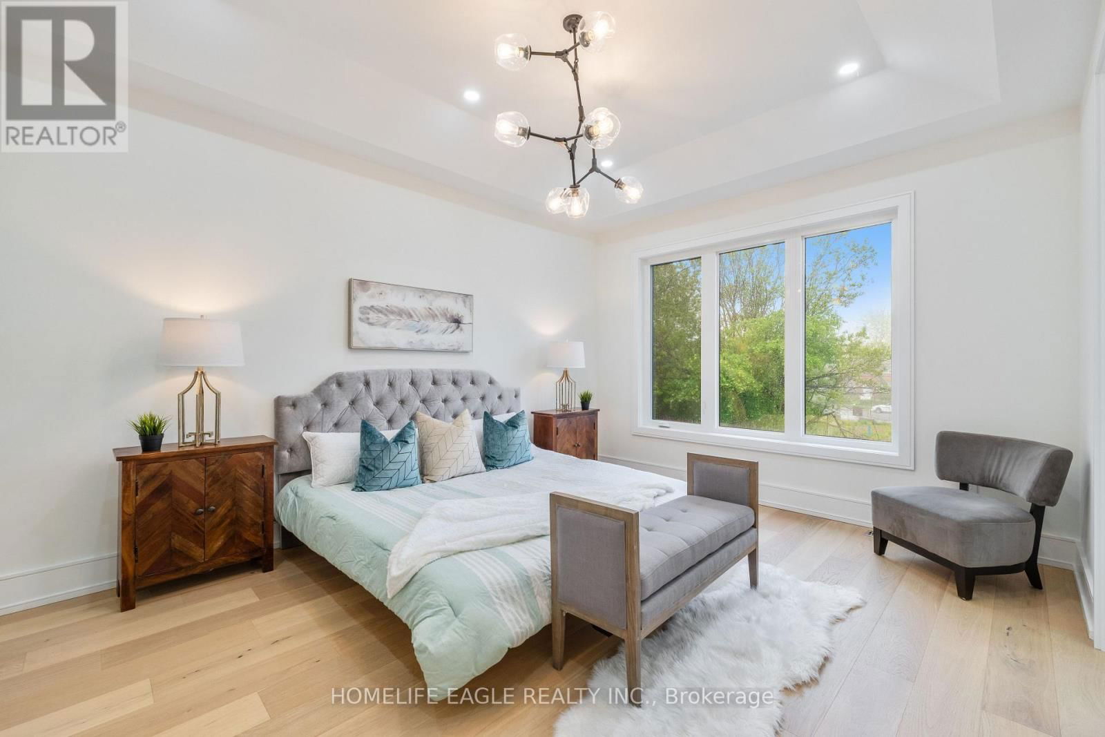 109B HEALE AVENUE Image 13