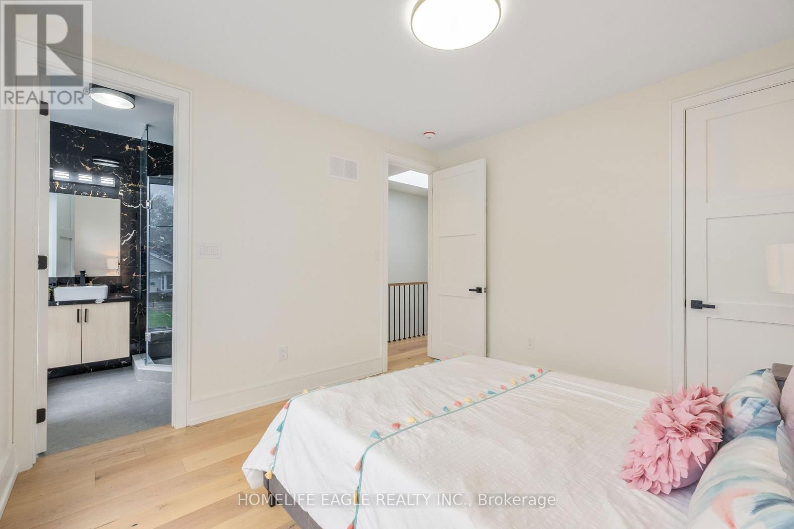 109B HEALE AVENUE Image 18