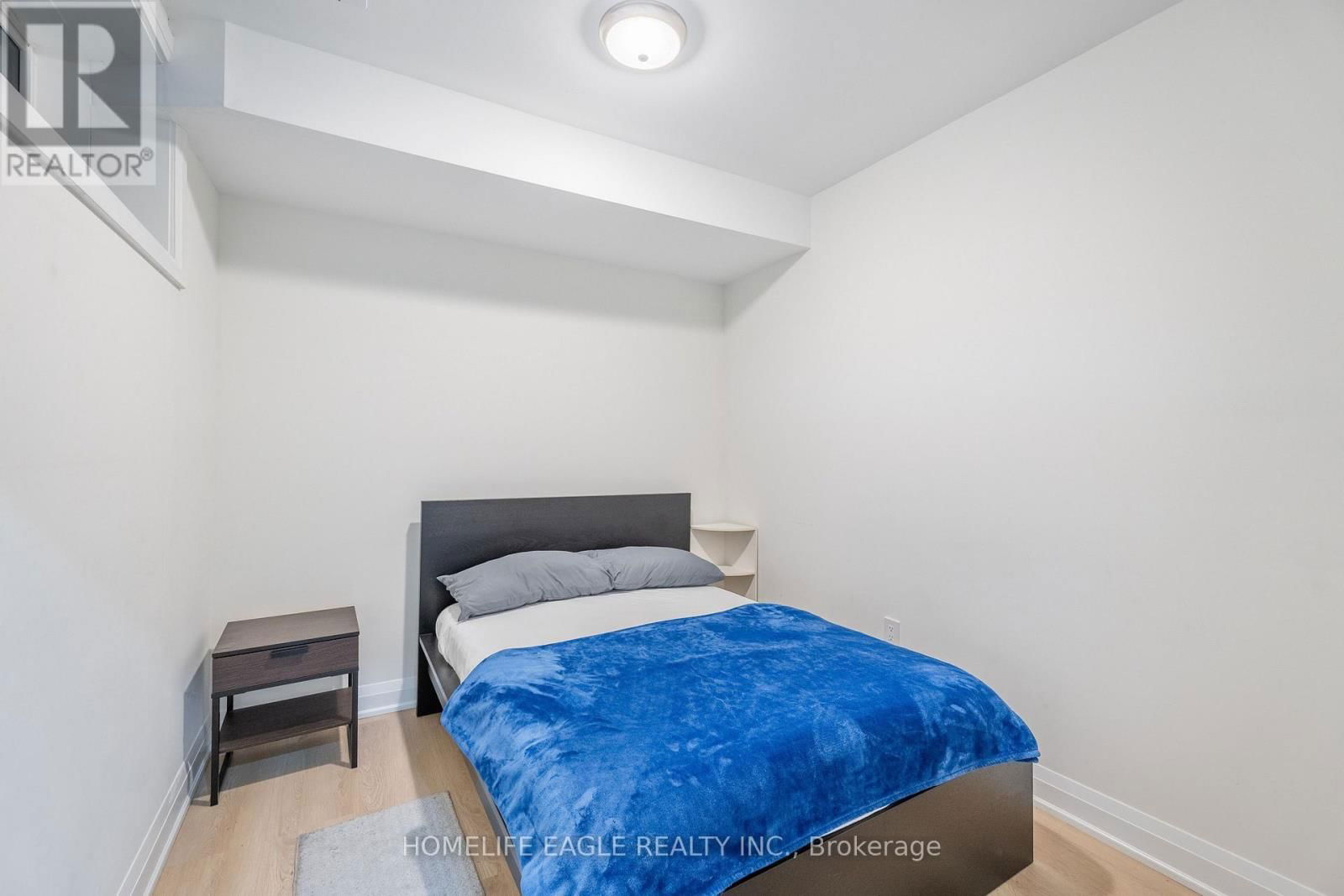 109B HEALE AVENUE Image 26