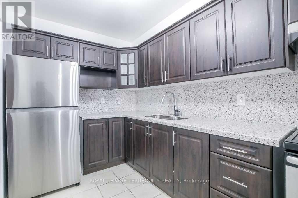 1512 - 5 MASSEY SQUARE Image 16