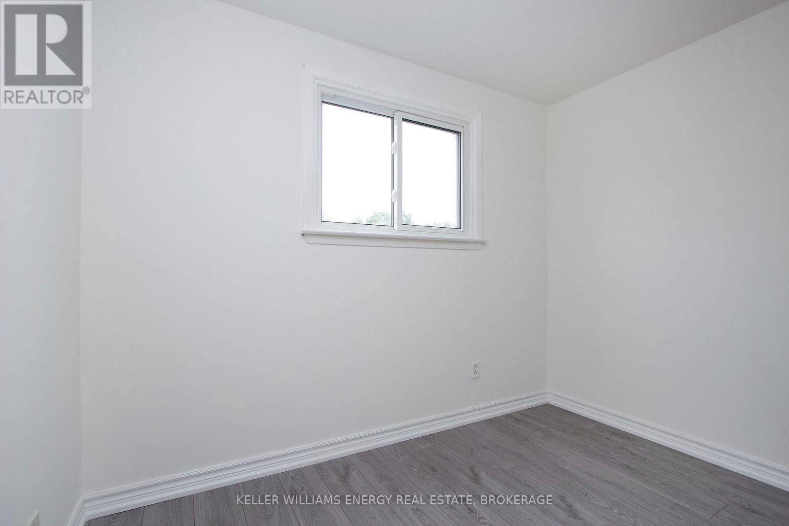 4 units - 743 CYPRESS AVENUE Image 11