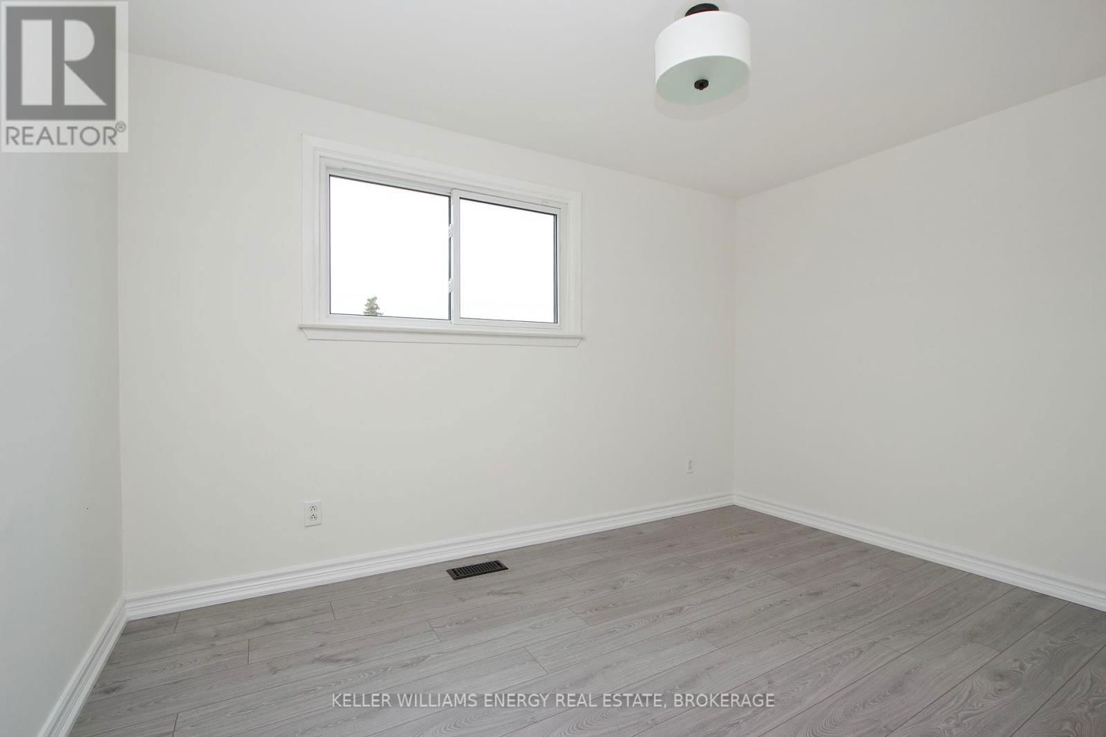 4 units - 743 CYPRESS AVENUE Image 12