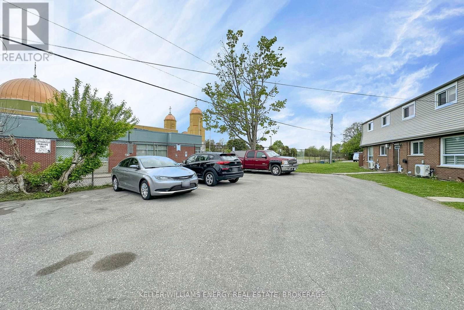 4 units - 743 CYPRESS AVENUE Image 3