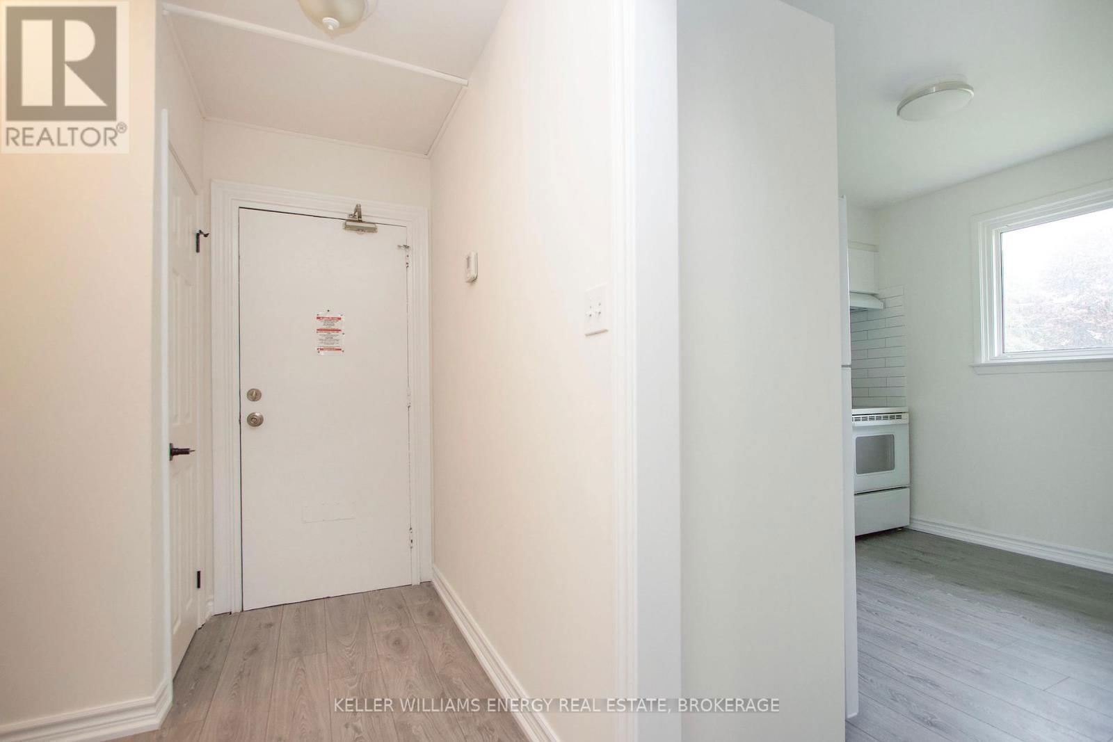 4 units - 743 CYPRESS AVENUE Image 4