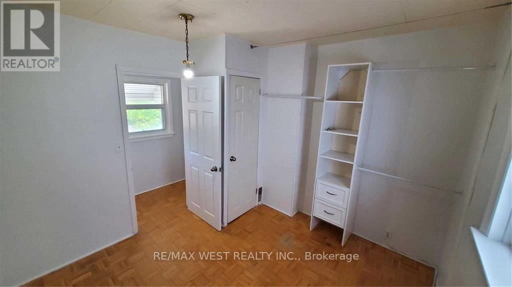 B (BACK) - 66 DAGMAR AVENUE Image 10