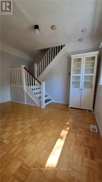 B (BACK) - 66 DAGMAR AVENUE Image 7