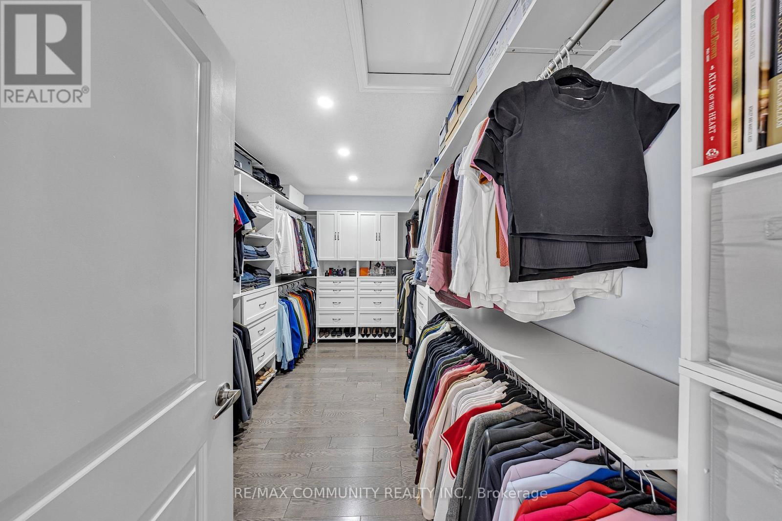 1055 FOXTAIL CRESCENT EAST Image 33