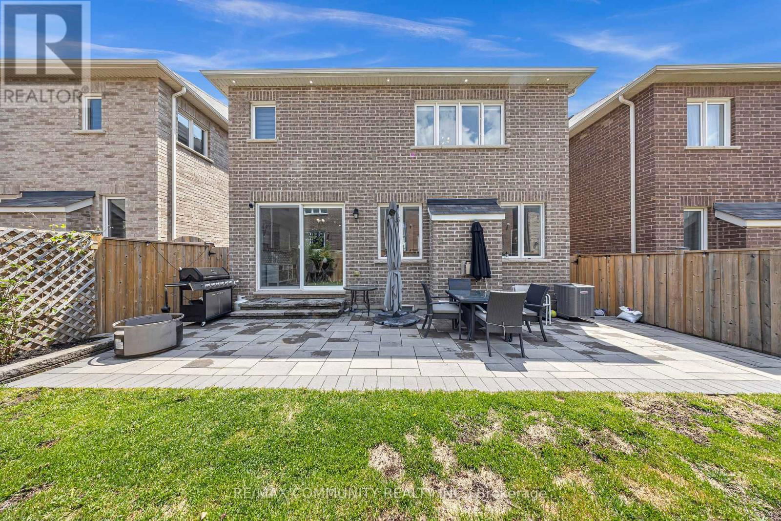 1055 FOXTAIL CRESCENT EAST Image 4