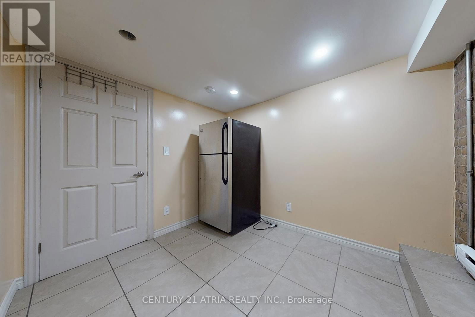 Lower - 2828 DANFORTH AVENUE Image 14