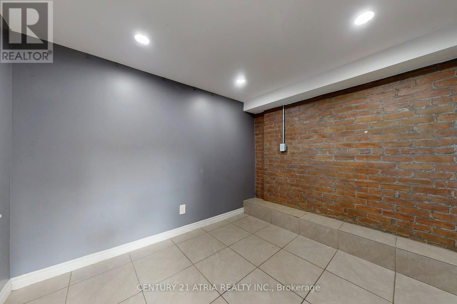 Lower - 2828 DANFORTH AVENUE Image 15